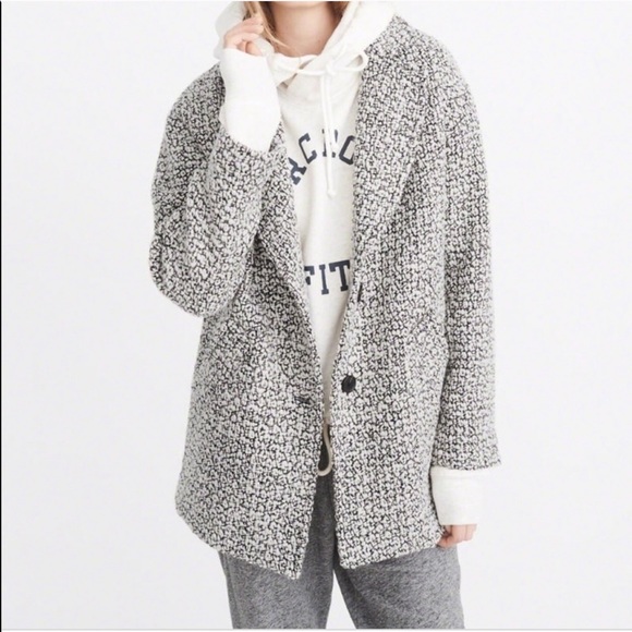Abercrombie & Fitch Jackets & Blazers - NWOT Abercrombie & Fitch wool blend tweed pea coat